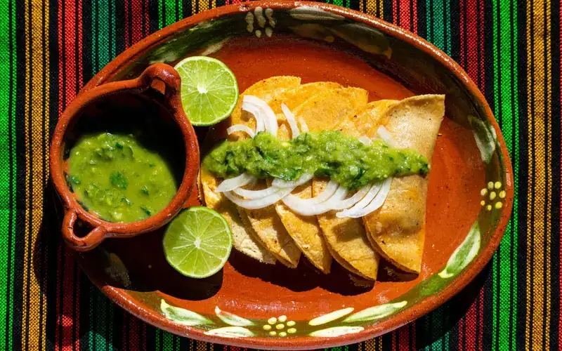 Tacos de canasta para desayuno corporativo en oficina